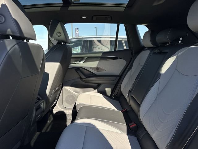 New 2026 Volkswagen Tiguan SE R-Line image 9