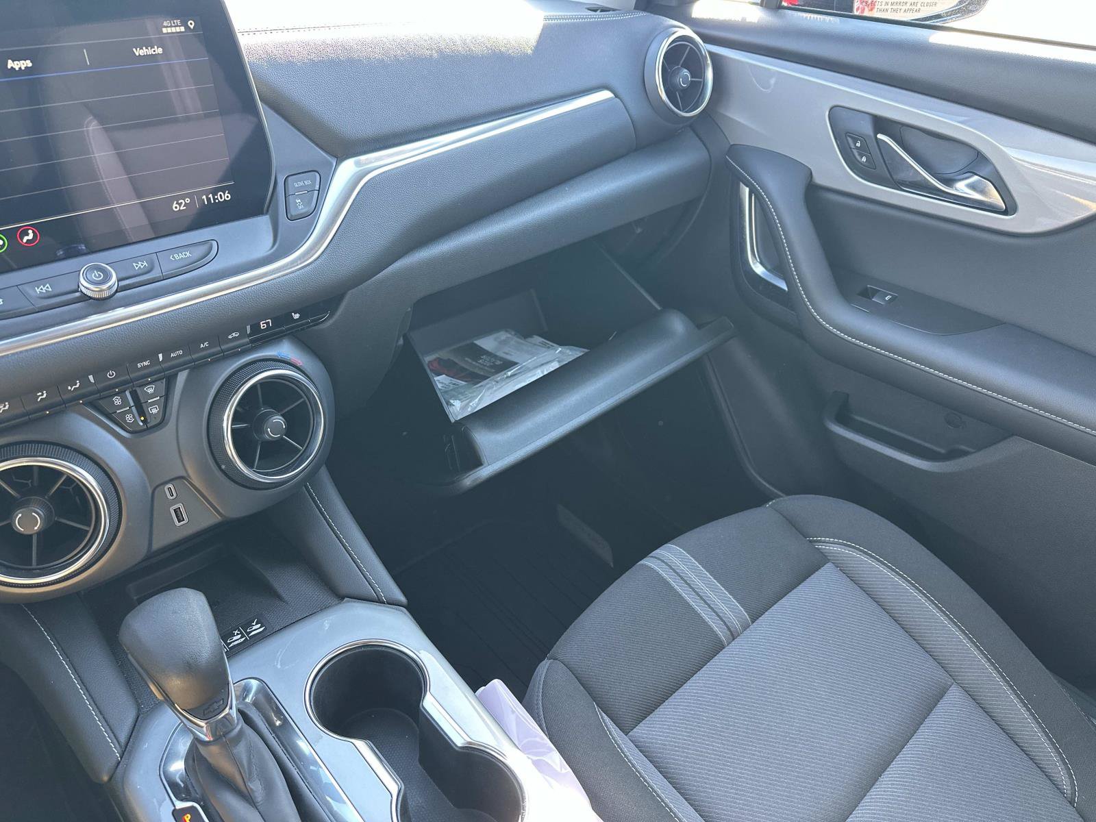 Certified 2025 Chevrolet Blazer LT w/ Convenience Package FWD image 31
