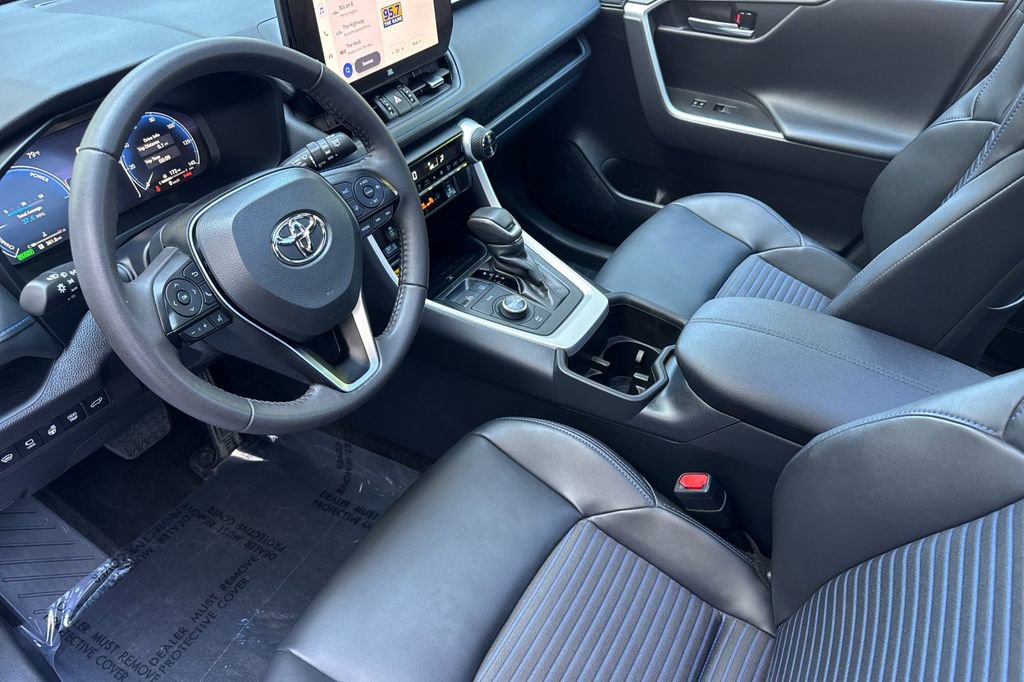 Certified 2025 Toyota RAV4 XSE w/ Advanced Technology Package AWD/4WD image 9