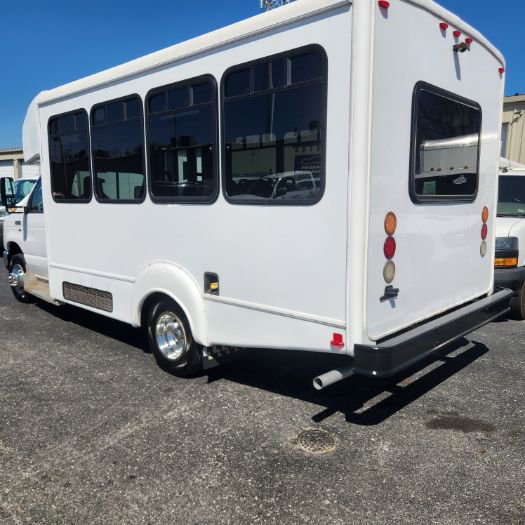 Used 2016 Ford E-350 and Econoline 350 Super Duty RWD image 17