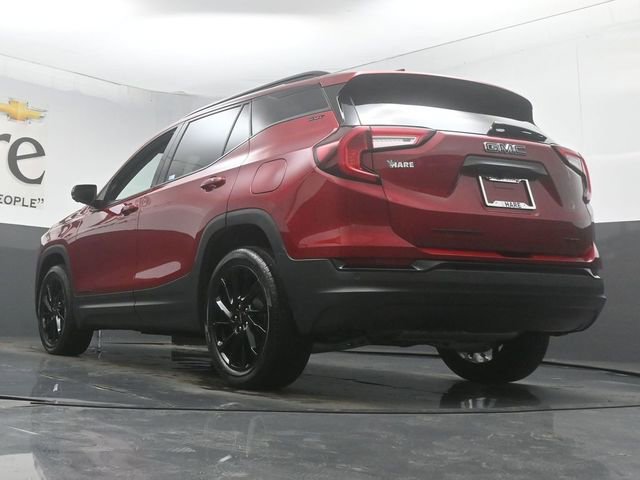 Used 2023 GMC Terrain SLT w/ Tech Package image 5