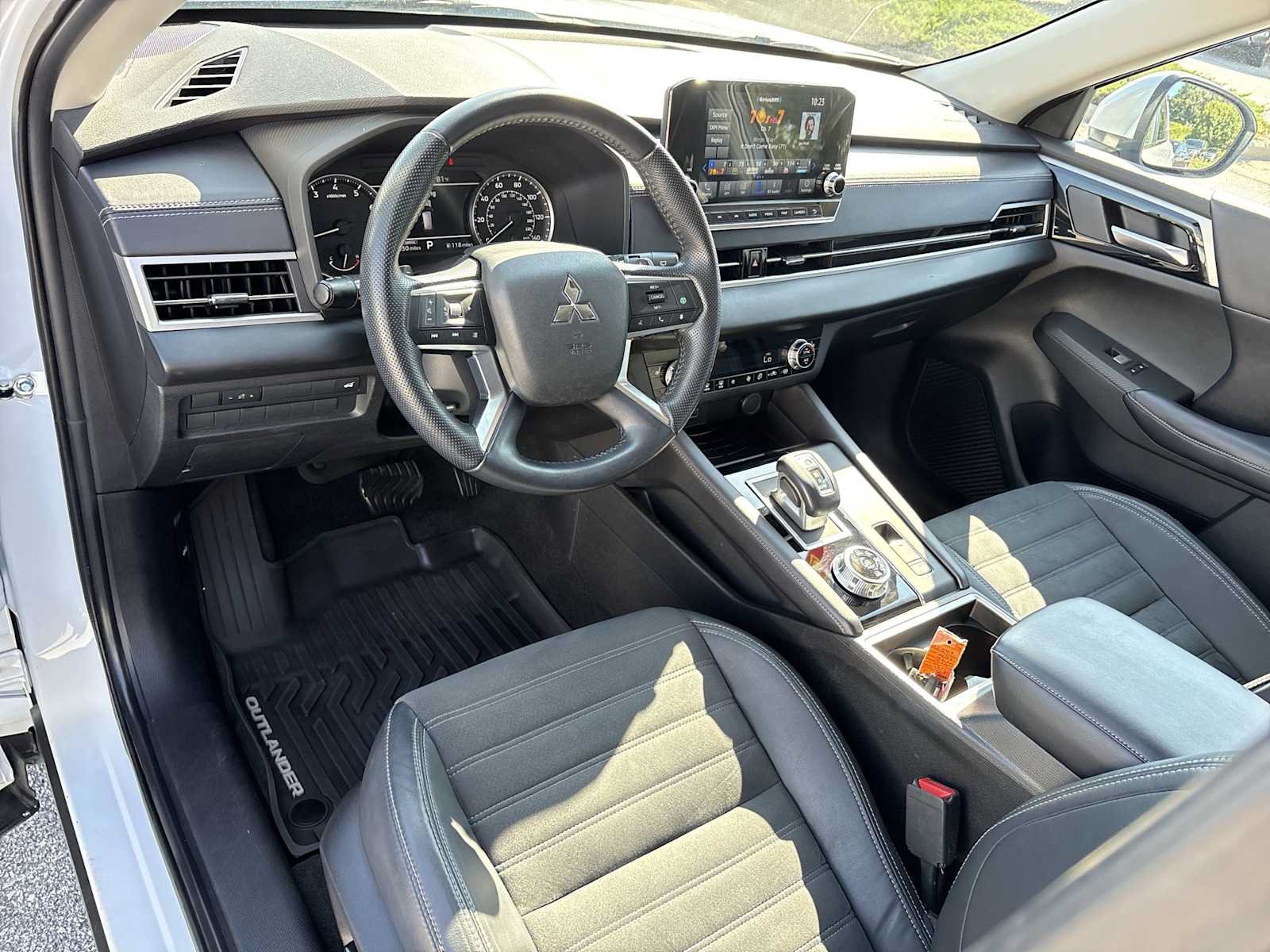 Used 2023 Mitsubishi Outlander SE AWD/4WD image 10