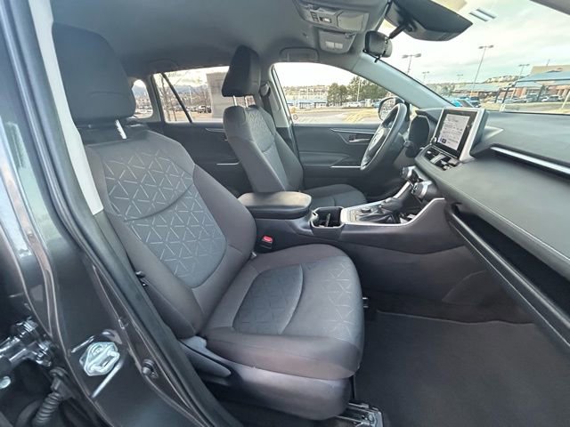 Used 2025 Toyota RAV4 XLE image 28
