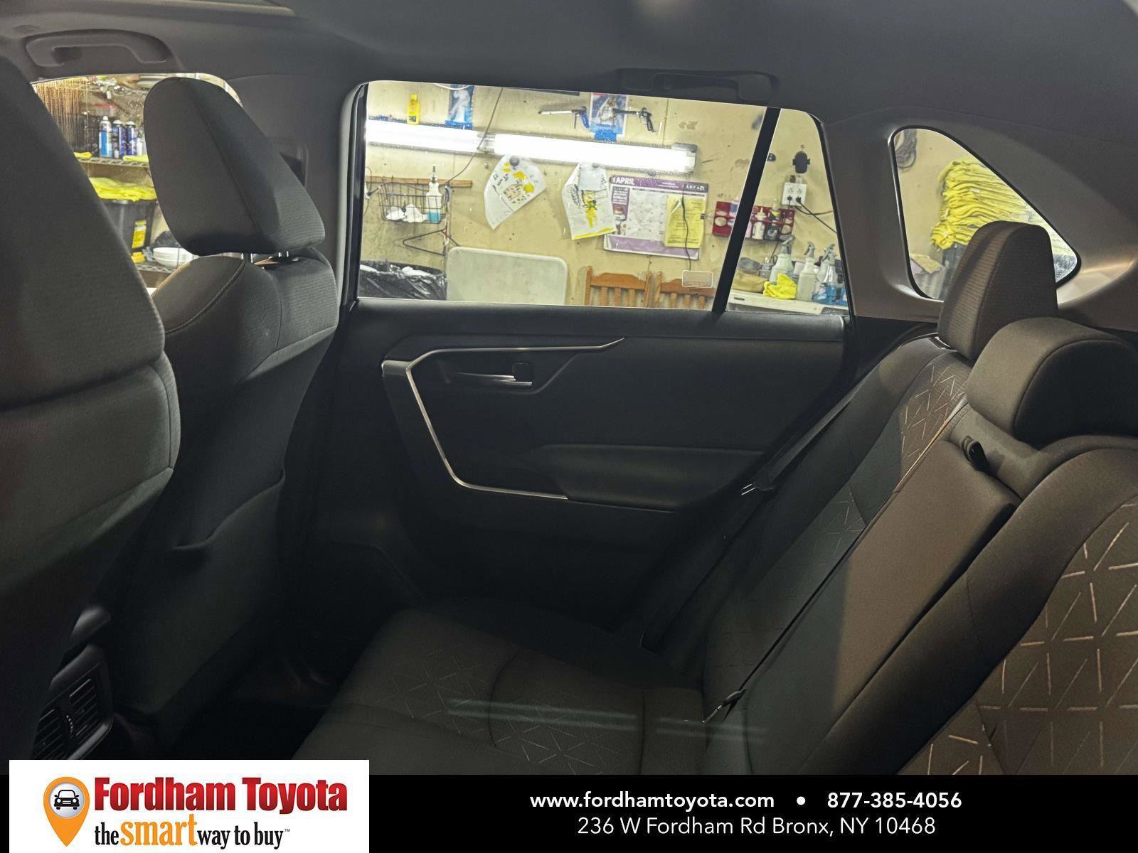 Used 2024 Toyota RAV4 XLE w/ Convenience Package image 10