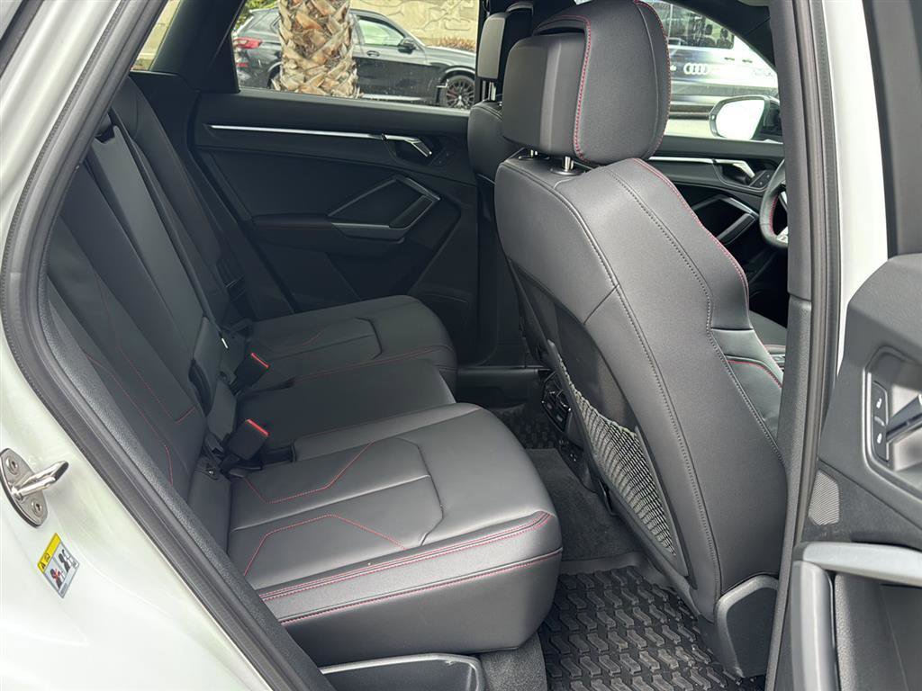 Used 2025 Audi Q3 2.0T Premium Plus w/ Premium Plus Package image 16