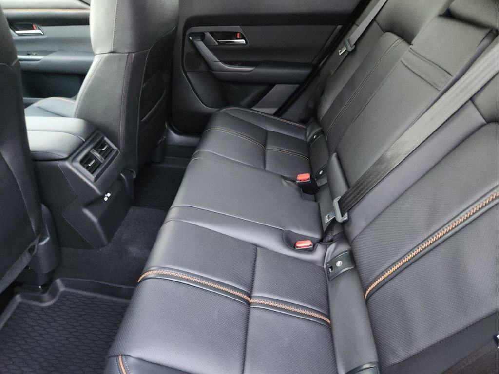 Used 2025 MAZDA CX-50 AWD 2.5 S w/ Weather Package image 12