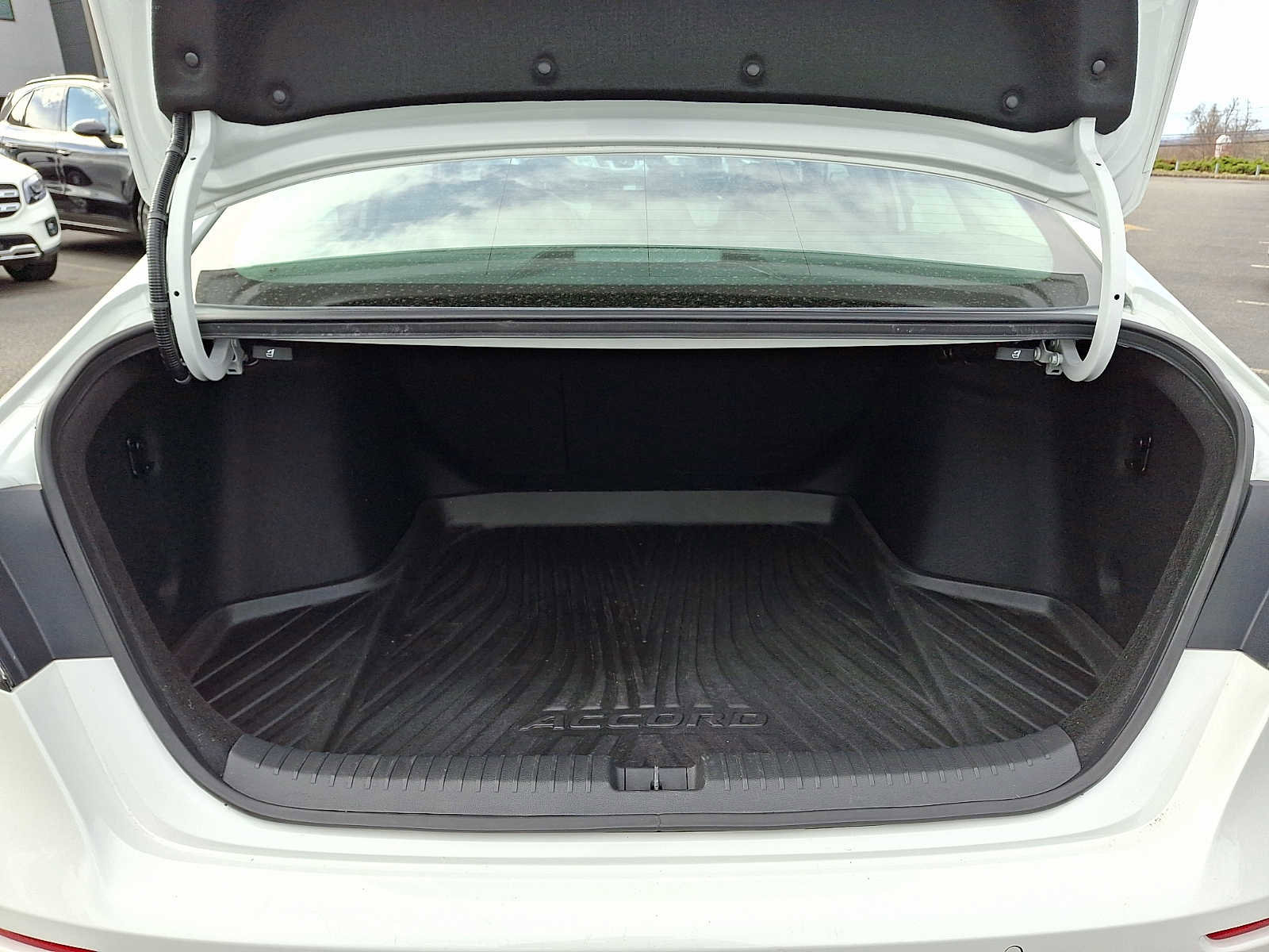 Used 2024 Honda Accord Touring image 27