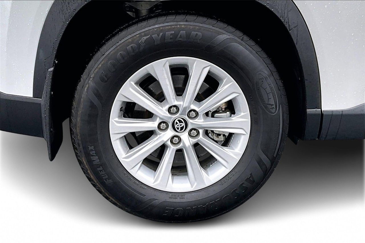 Used 2024 Toyota Grand Highlander Limited image 34