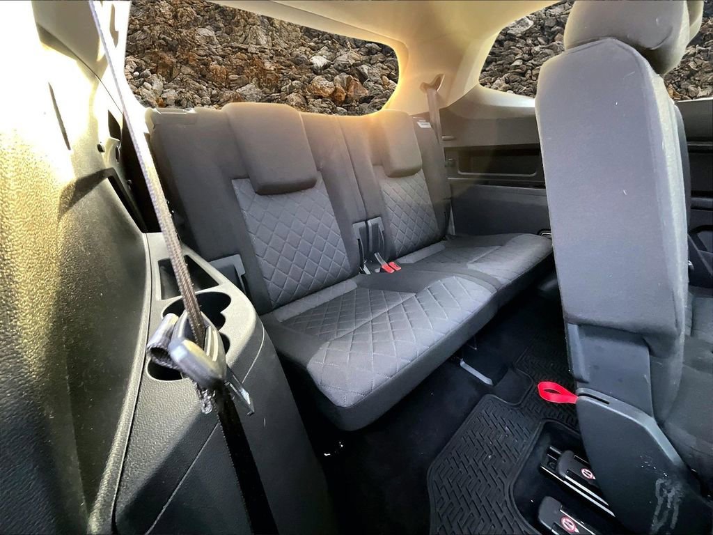 Used 2018 Volkswagen Atlas S image 24