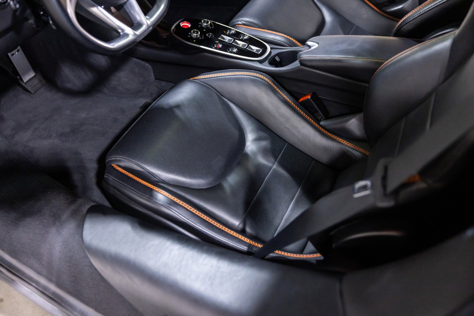 Used 2023 McLaren GT RWD image 35