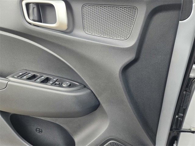 Certified 2023 Hyundai Venue SE image 16