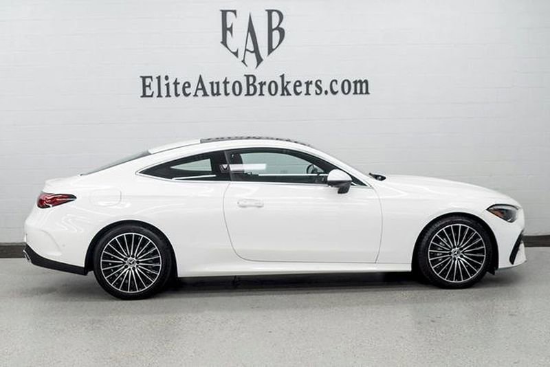 Used 2025 Mercedes-Benz CLE 300 4MATIC Coupe image 5