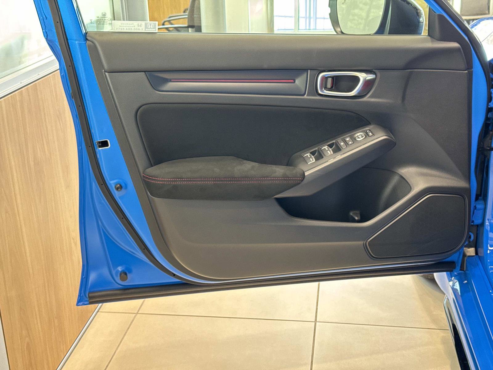 Used 2025 Honda Civic Type R image 17