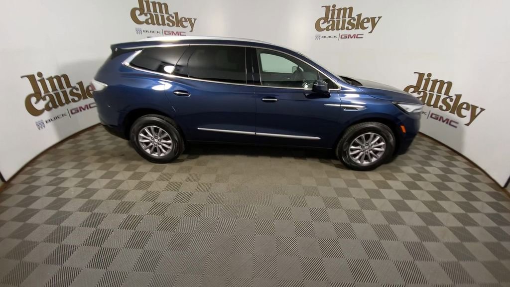 Used 2023 Buick Enclave Essence w/ Trailering Package, 5000 lbs. image 9