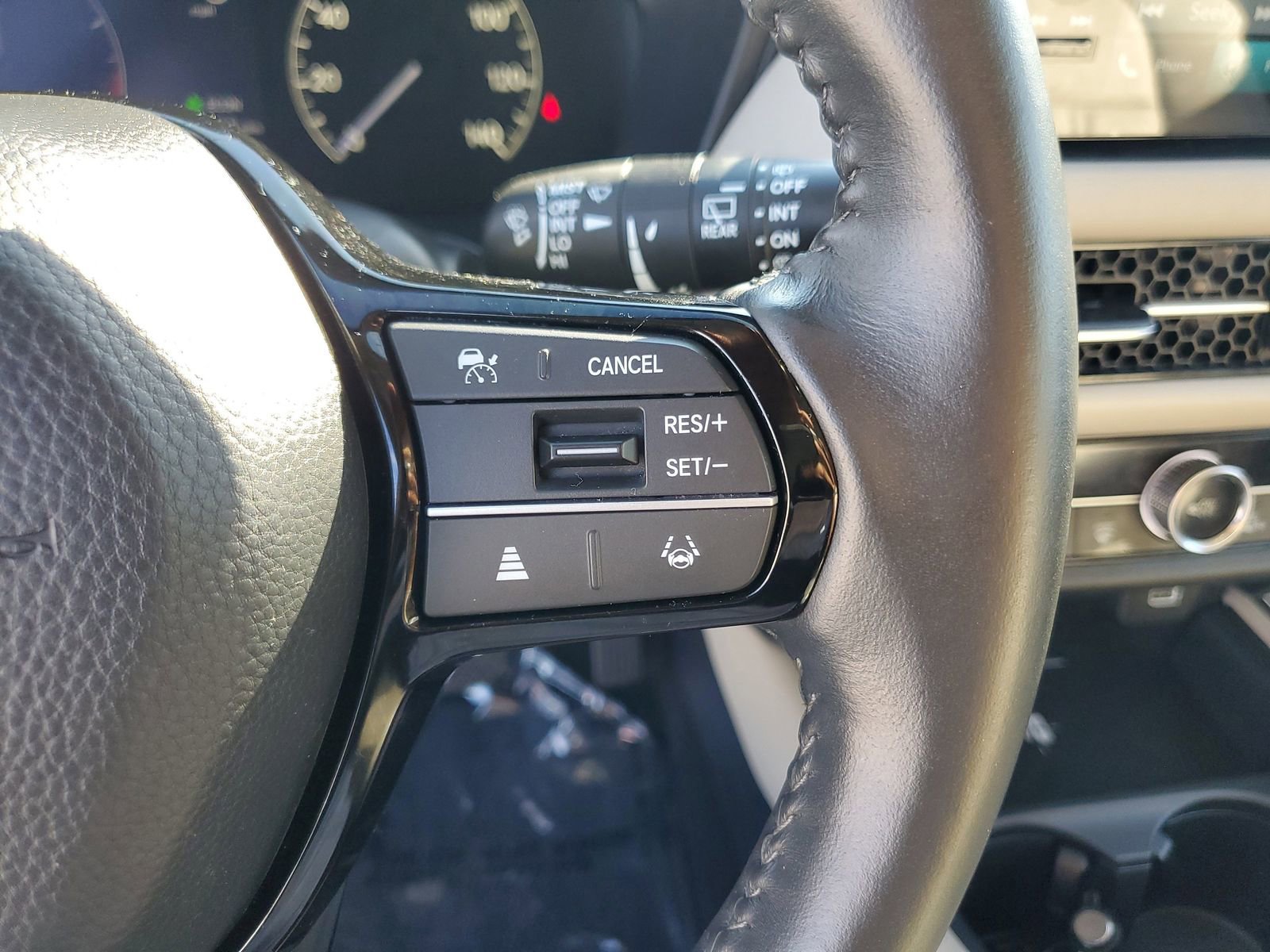 Used 2024 Honda HR-V EX-L image 23