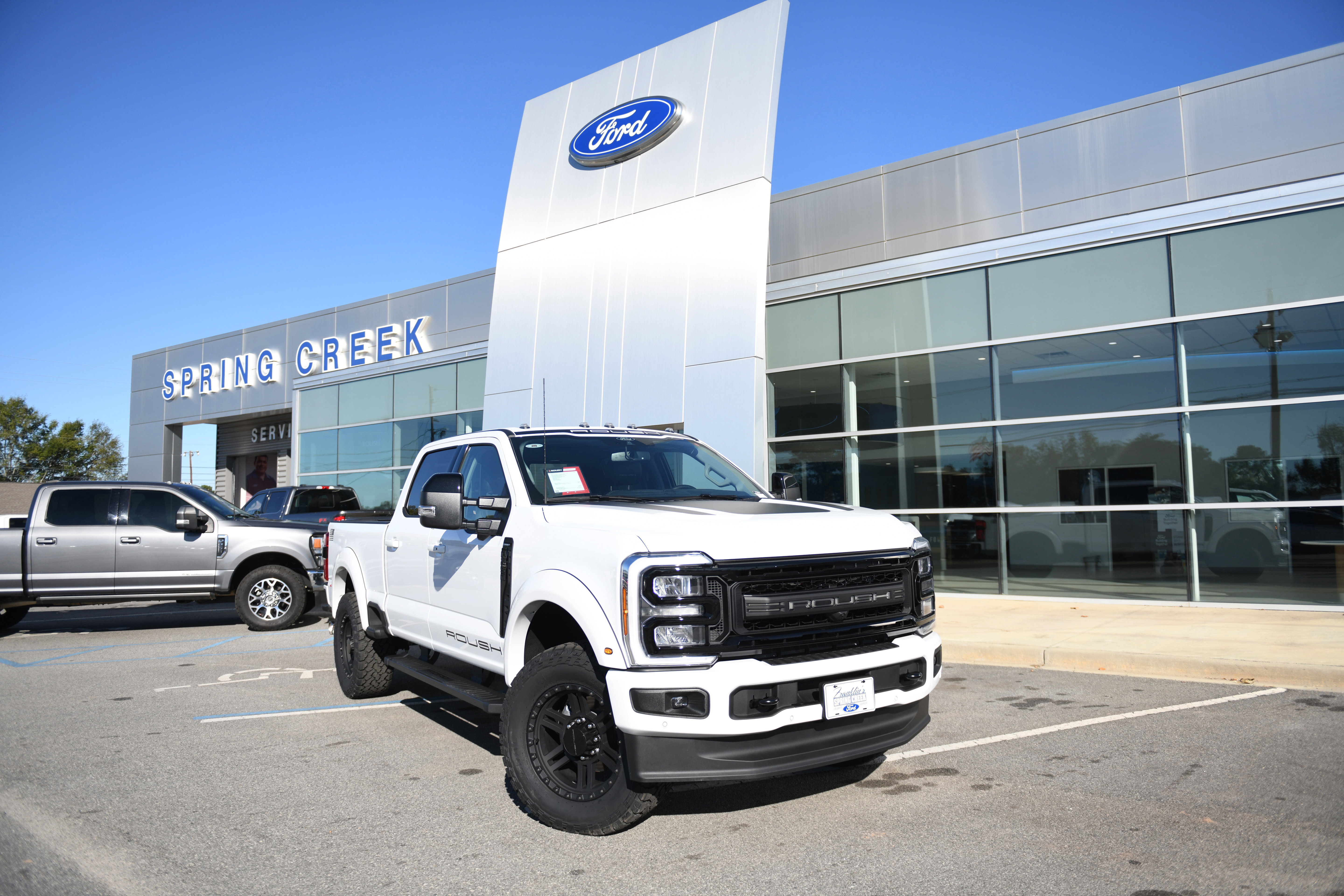 New 2026 Ford F250 Lariat w/ Black Appearance Package image 4