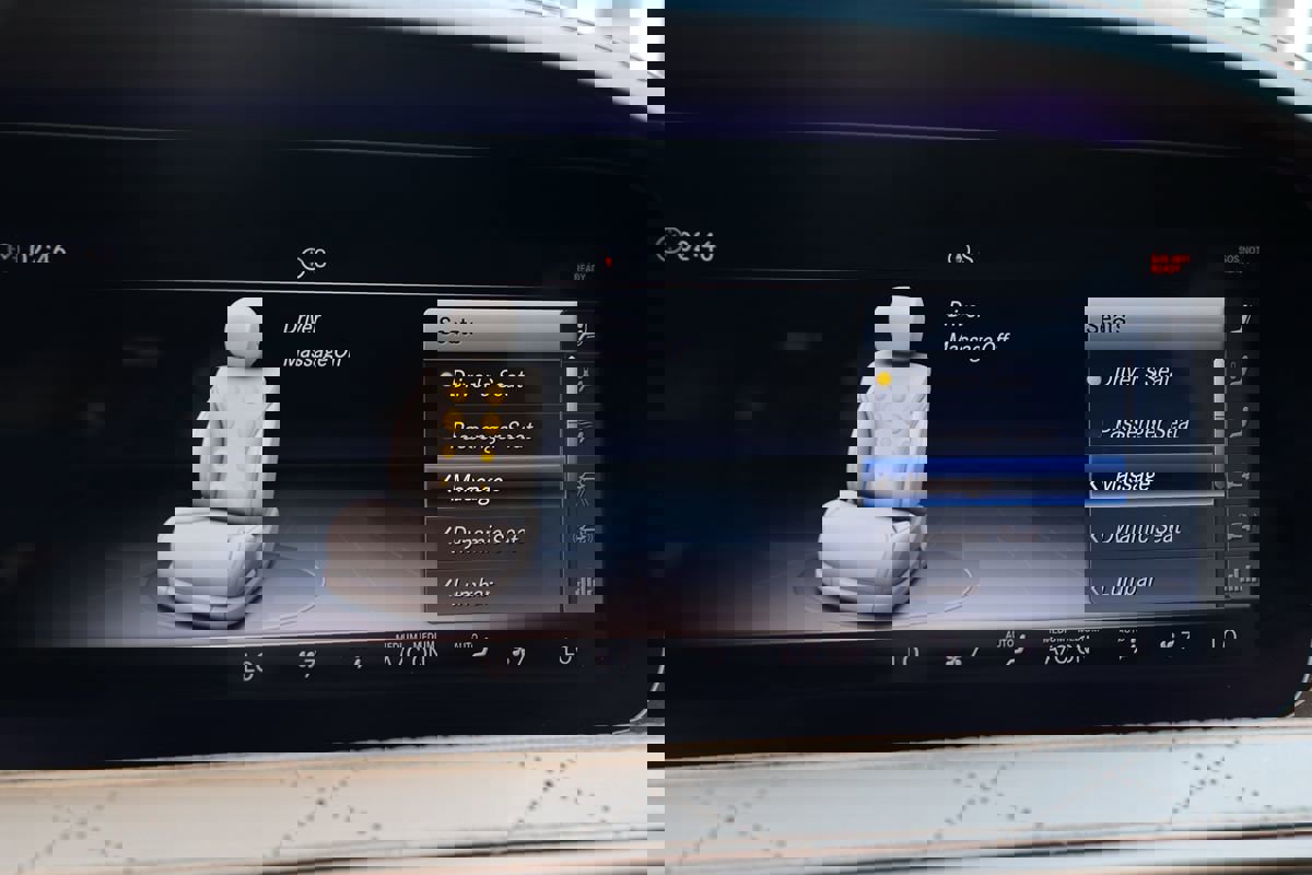 Used 2018 Mercedes-Benz S 560 4MATIC Sedan image 23