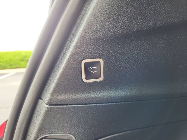 Used 2025 Chrysler Pacifica Select FWD image 36