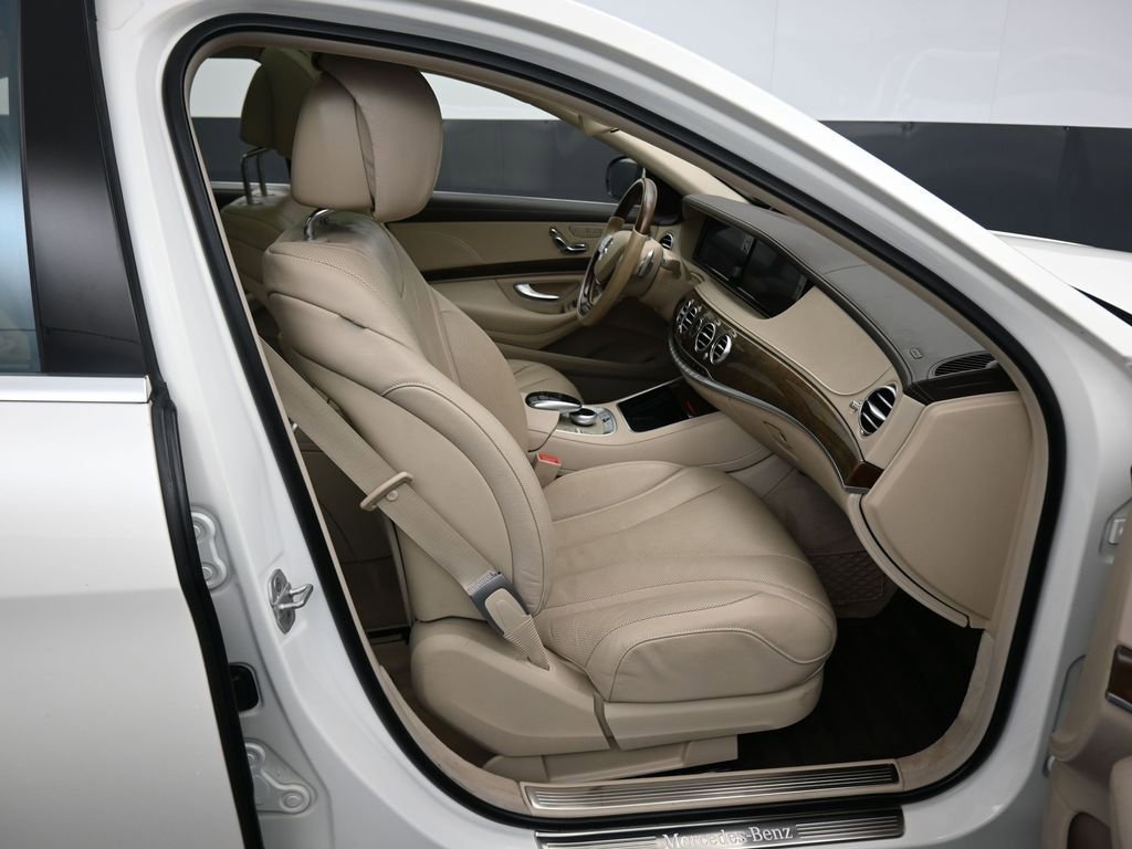 Used 2017 Mercedes-Benz S 550 Sedan w/ Premium Package image 47