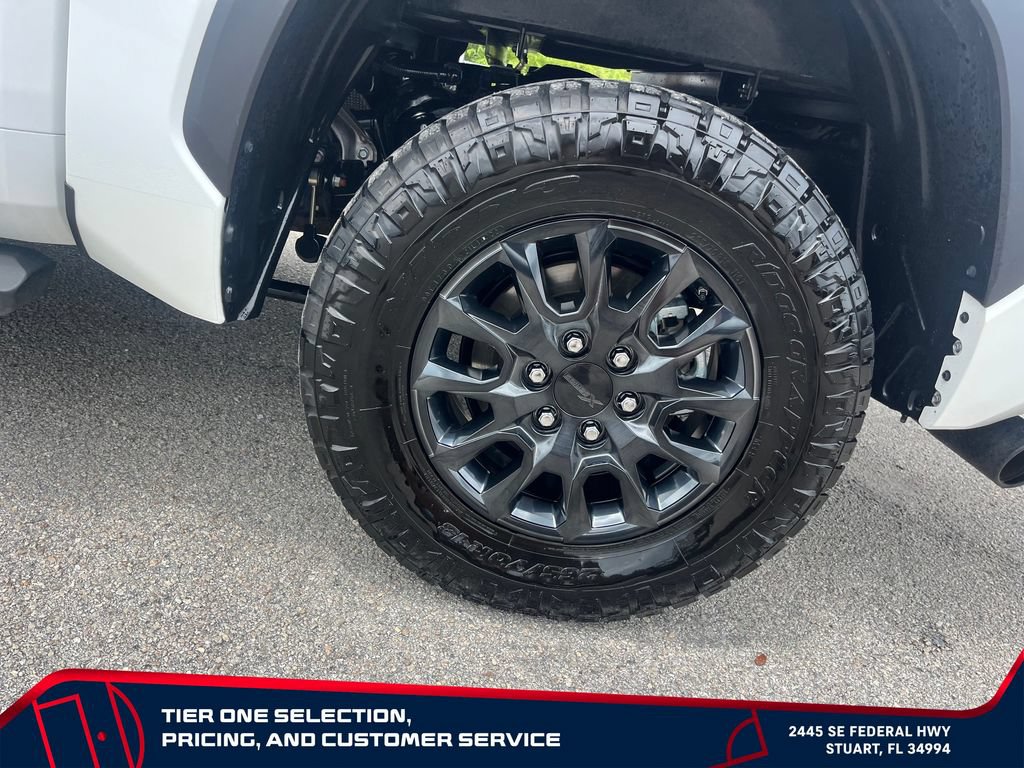 Used 2024 Toyota Tundra SR5 w/ SR5 Premium Package AWD/4WD image 9