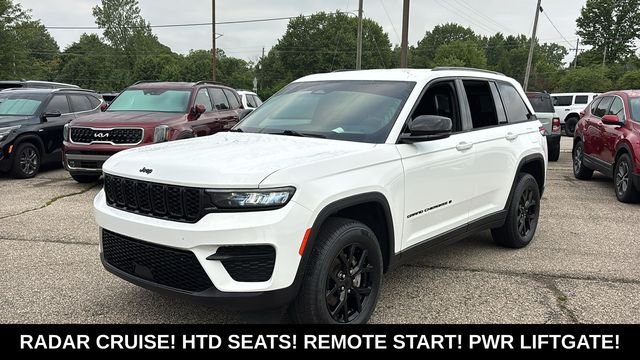 Used 2024 Jeep Grand Cherokee Altitude AWD/4WD image 3