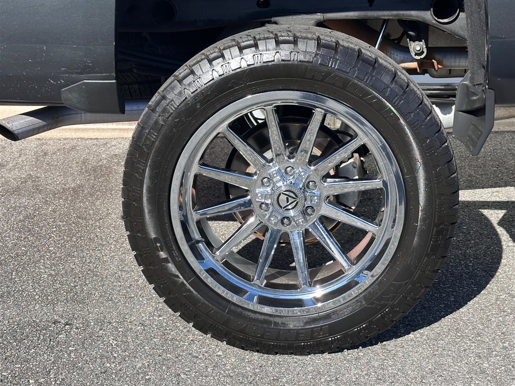 Used 2018 Chevrolet Silverado 1500 LT w/ All Star Edition image 32