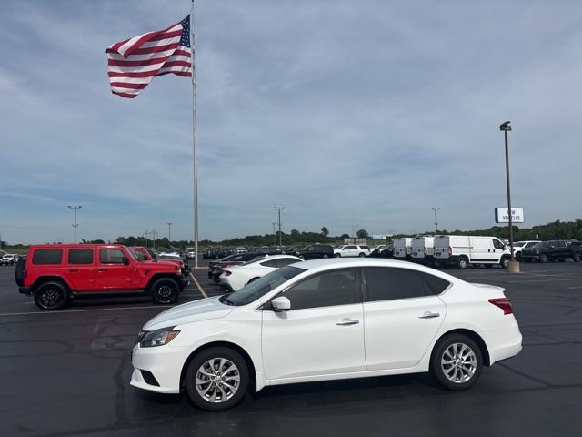 Used 2019 Nissan Sentra S w/ Appearance Package FWD image 2