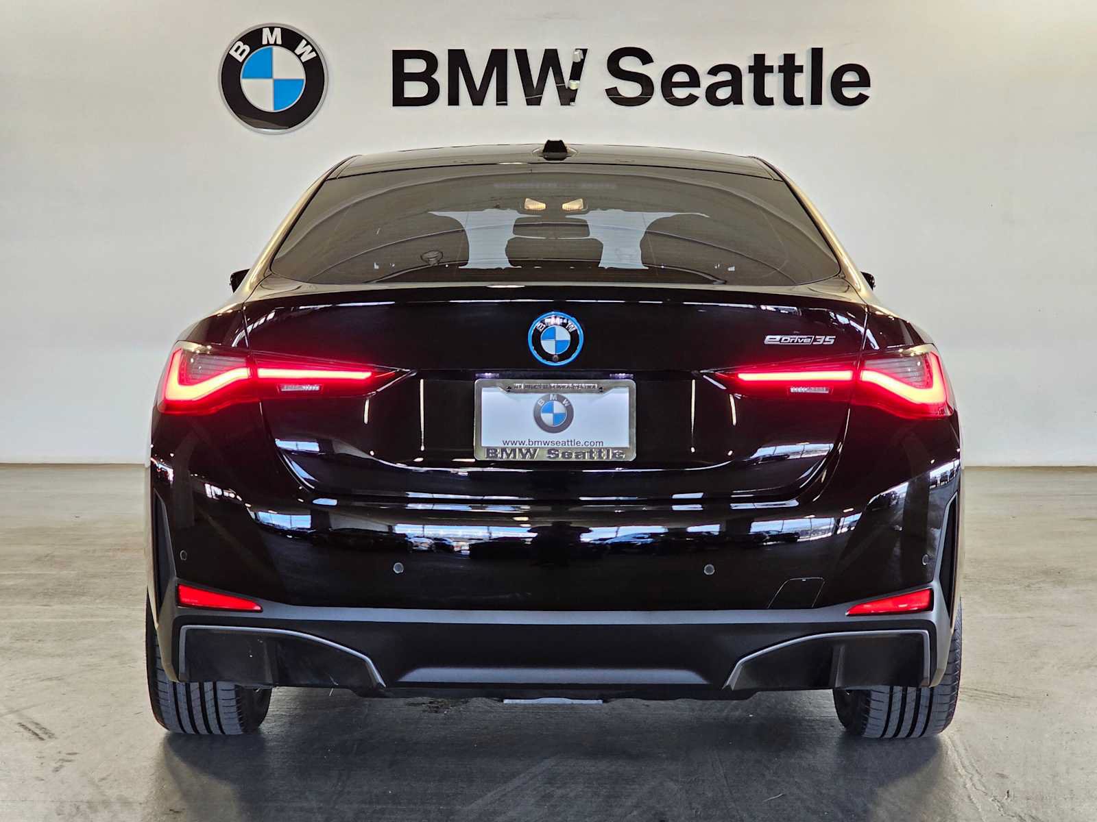 Certified 2023 BMW i4 eDrive35 RWD image 5
