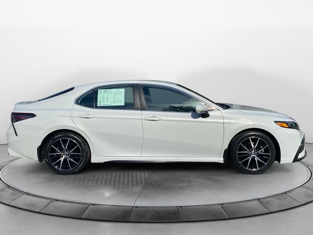 Used 2023 Toyota Camry SE FWD image 6