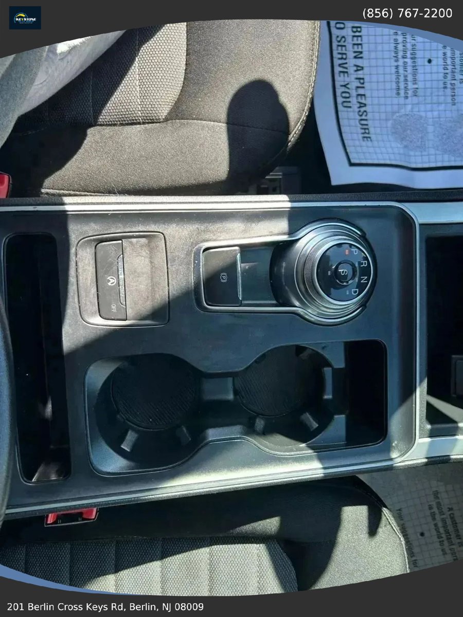 Used 2021 Ford Edge SE FWD image 33