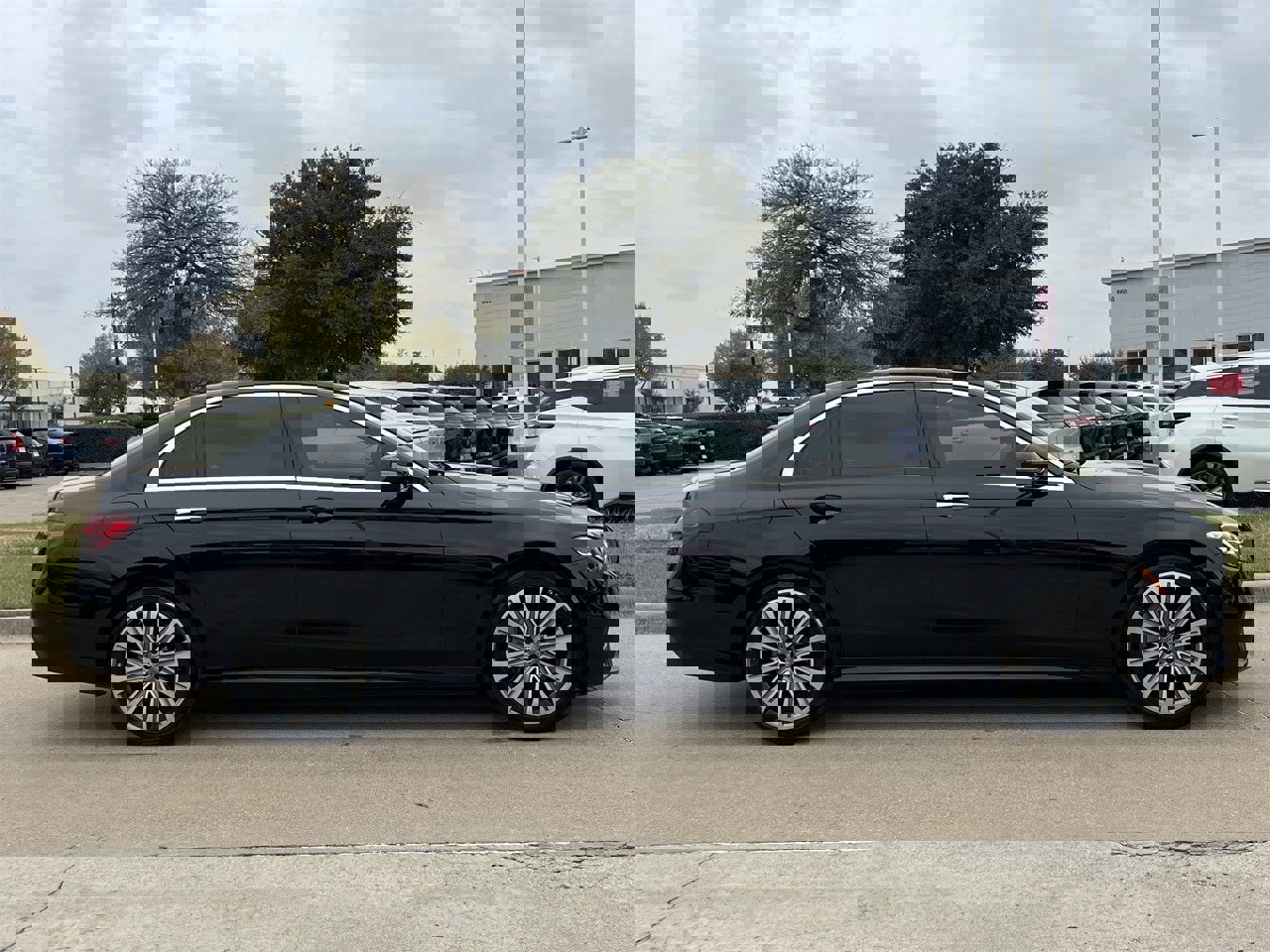 Used 2023 Mercedes-Benz E 350 E 350 image 3