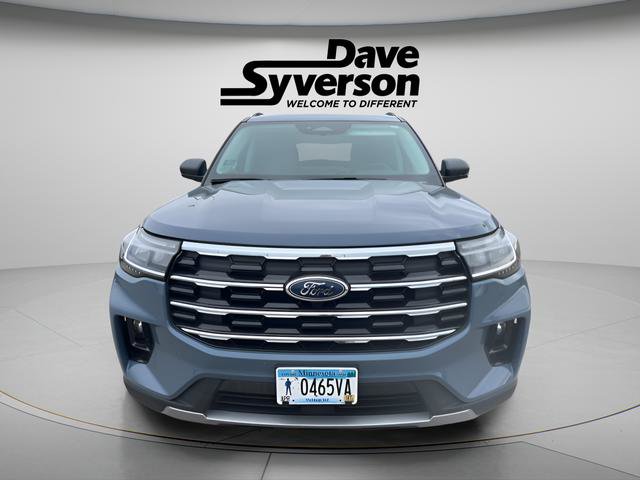 Used 2025 Ford Explorer Active w/ Active Comfort Package image 2