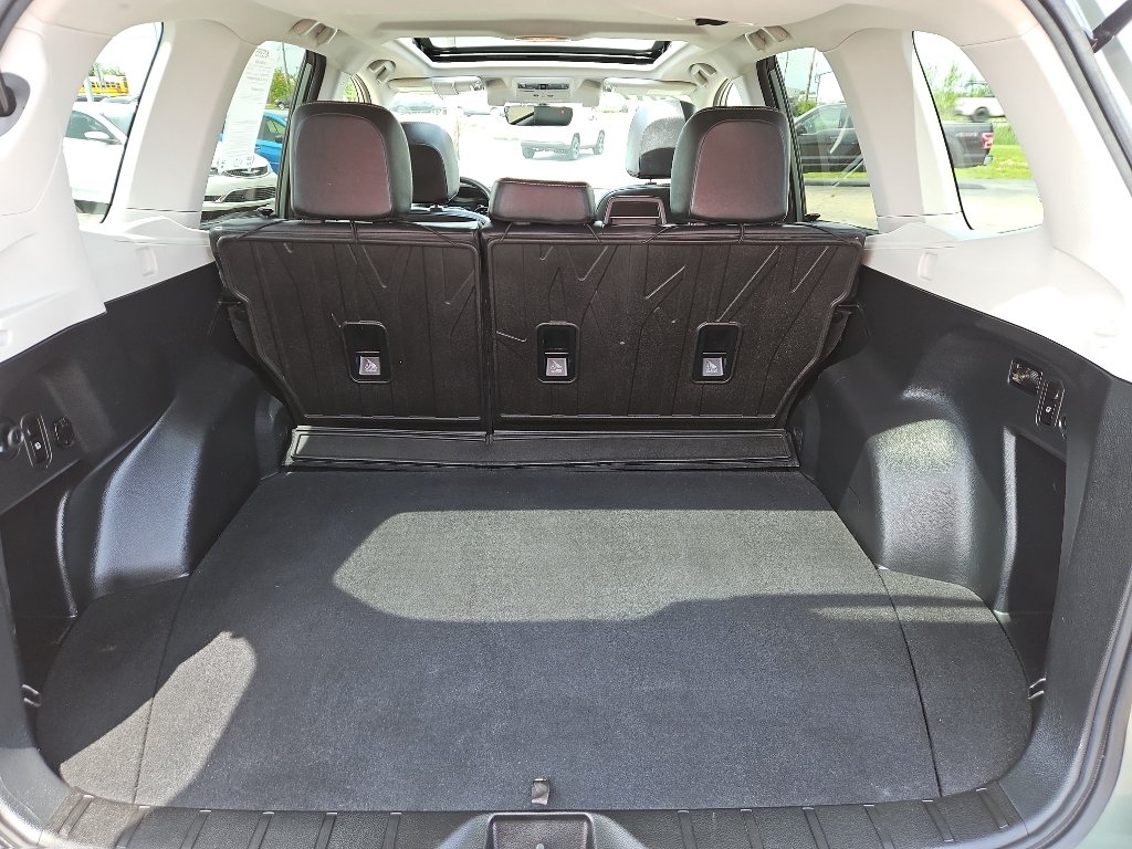 Used 2017 Subaru Forester 2.5i Touring AWD/4WD image 17