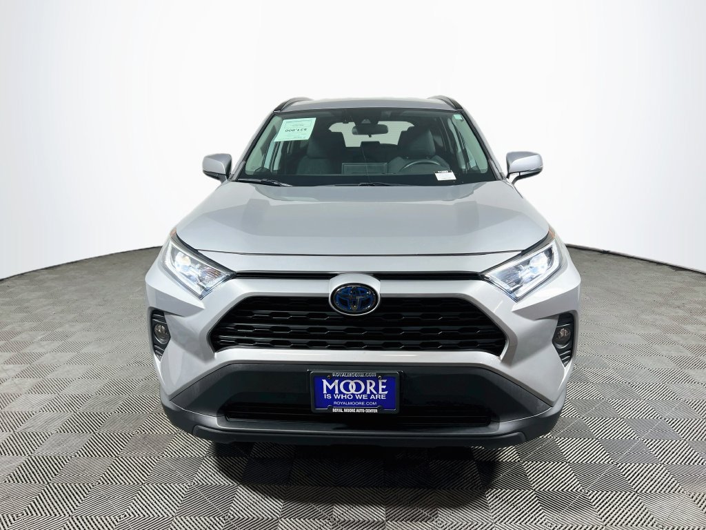 Certified 2020 Toyota RAV4 XLE w/ XLE Grade Weather Package AWD/4WD image 2