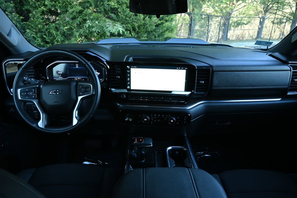 Used 2024 Chevrolet Silverado 1500 LT Trail Boss image 16