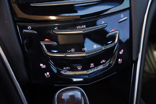 Used 2013 Cadillac XTS Premium FWD image 19