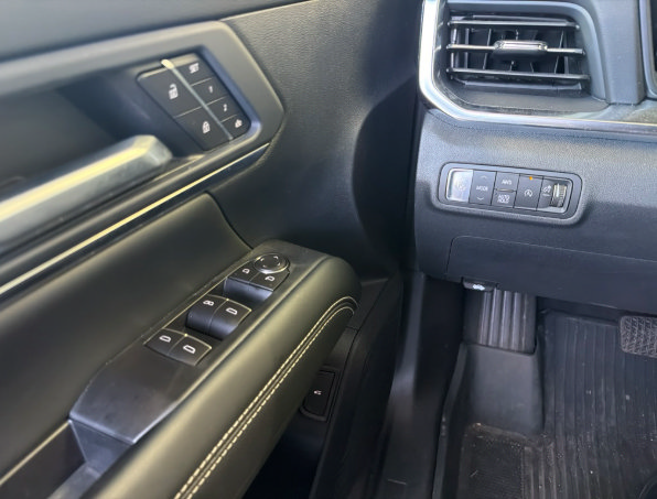 Used 2026 GMC Terrain Denali AWD/4WD image 6