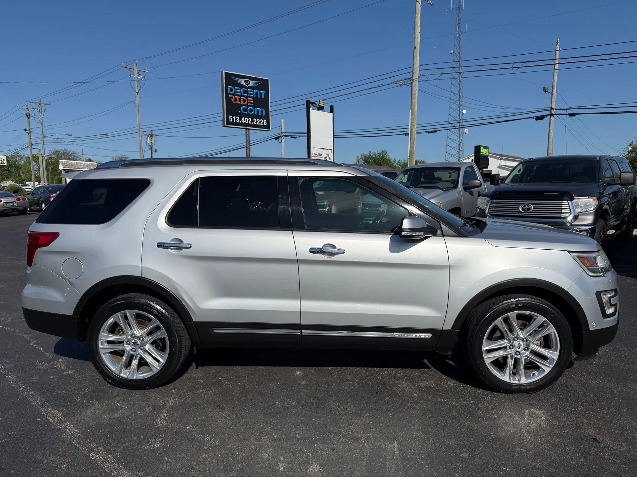 Used 2017 Ford Explorer Limited w/ Equipment Group 301A image 2