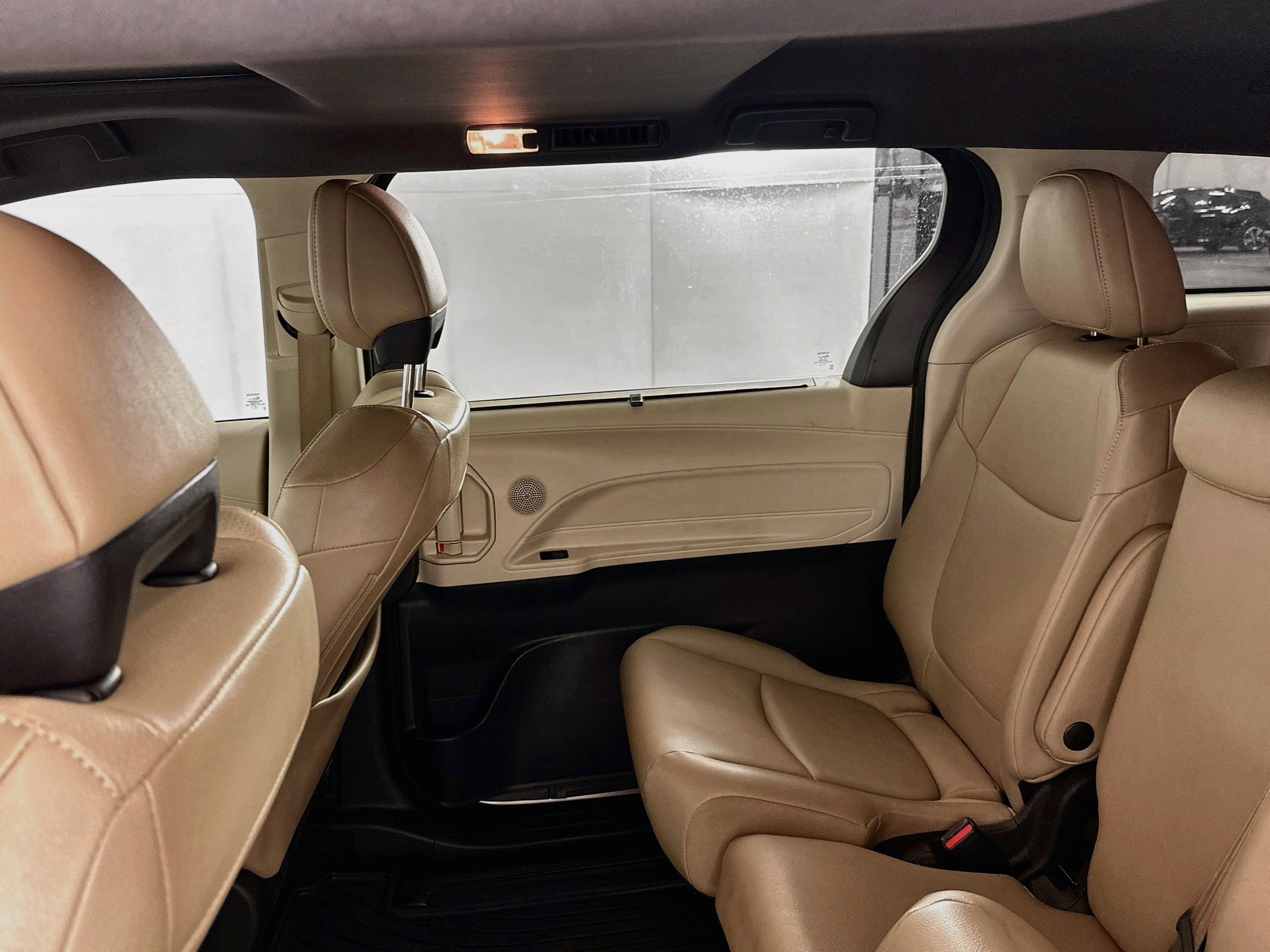 Used 2023 Toyota Sienna XLE FWD image 31