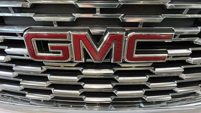 Used 2019 GMC Yukon Denali w/ Denali Ultimate Package AWD/4WD image 8