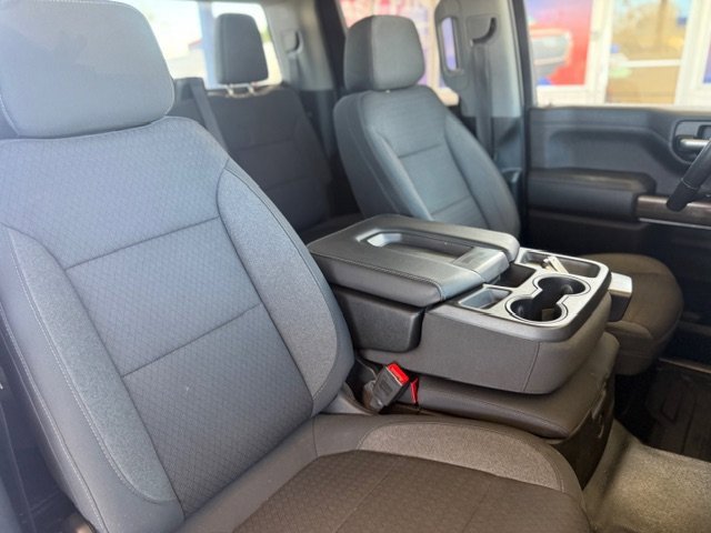 Used 2020 Chevrolet Silverado 1500 LT w/ Convenience Package image 21