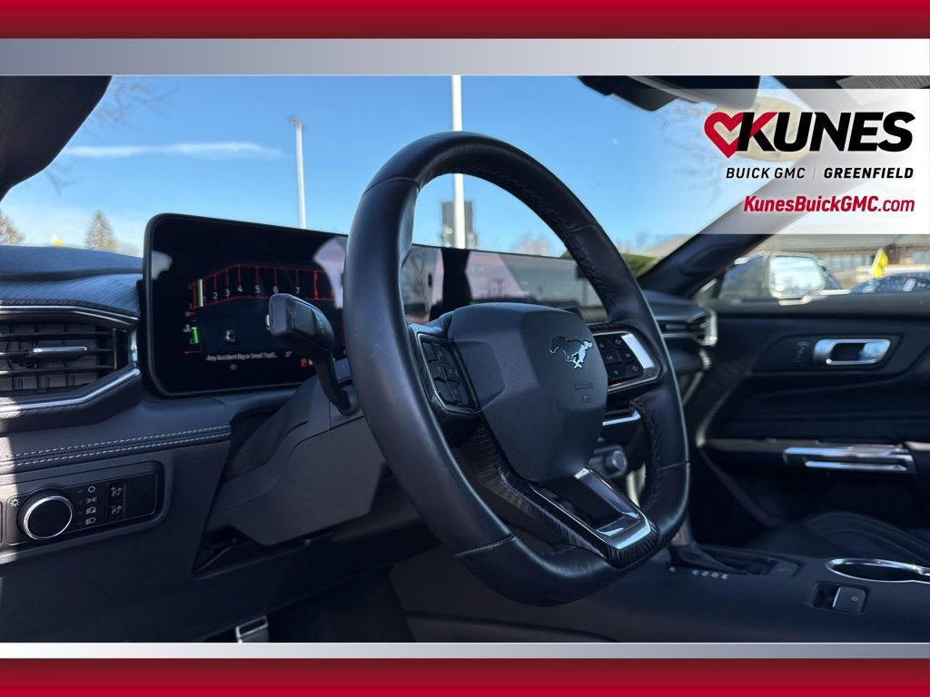 Used 2025 Ford Mustang GT Premium image 22