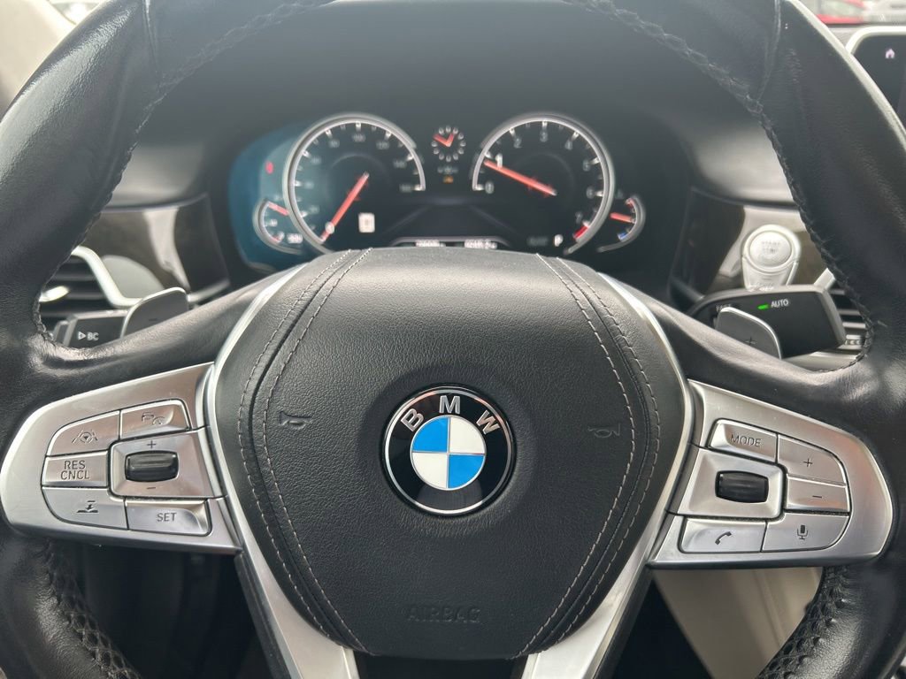 Used 2018 BMW 740i xDrive w/ Executive Package AWD/4WD image 7