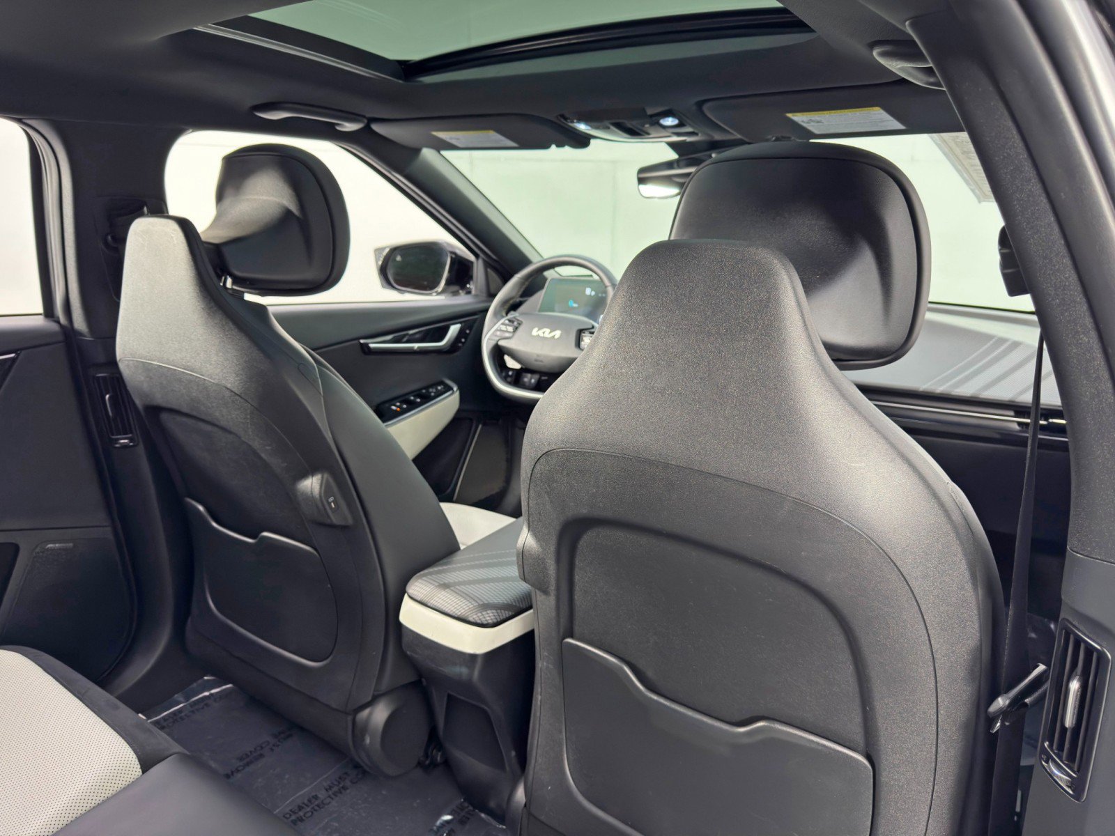 Used 2023 Kia EV6 GT-Line w/ GT-Line White Seat Package image 40