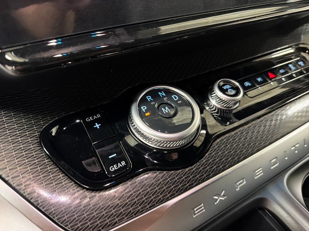 New 2027 Ford Expedition Platinum w/ Stealth Appearance Package RWD image 27