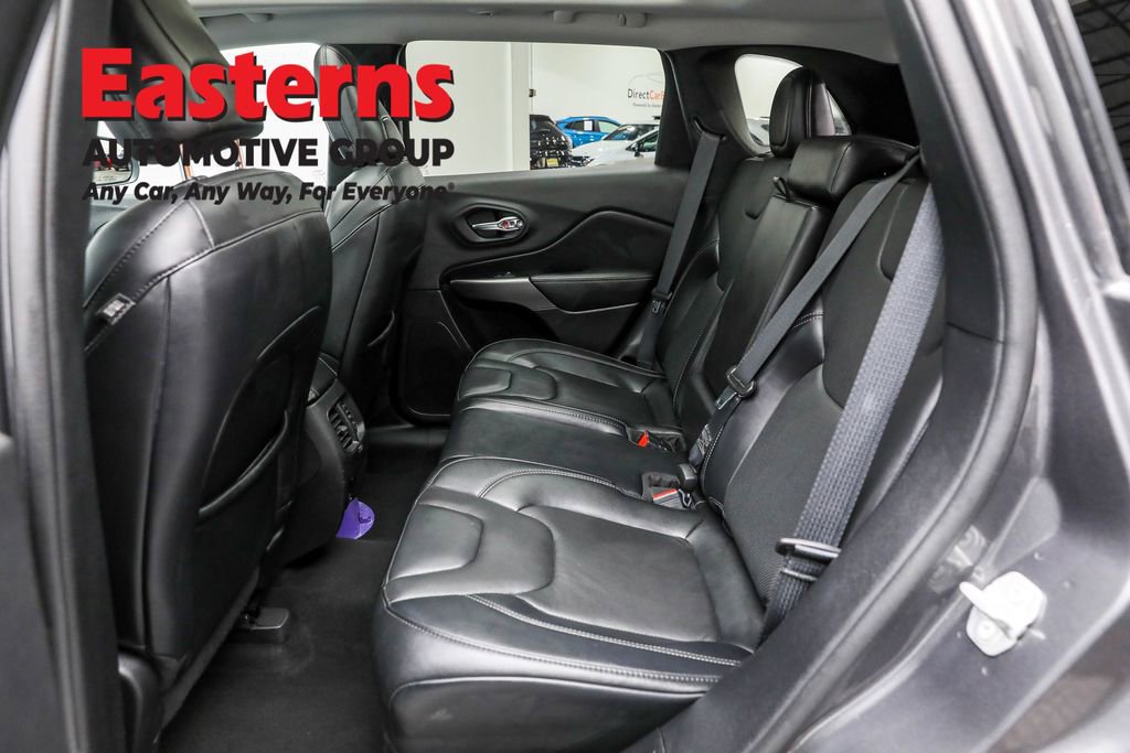 Used 2021 Jeep Cherokee Limited image 21