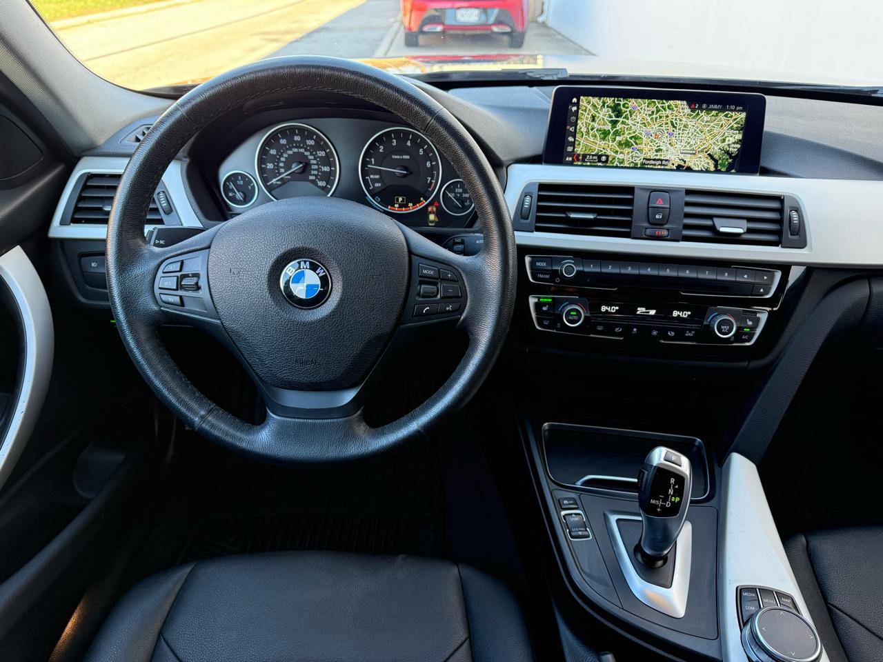 Used 2018 BMW 320i xDrive Sedan w/ Convenience Package image 2