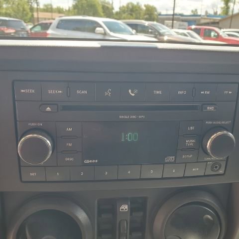 Used 2008 Jeep Wrangler Unlimited Rubicon w/ Dual Top Group image 29