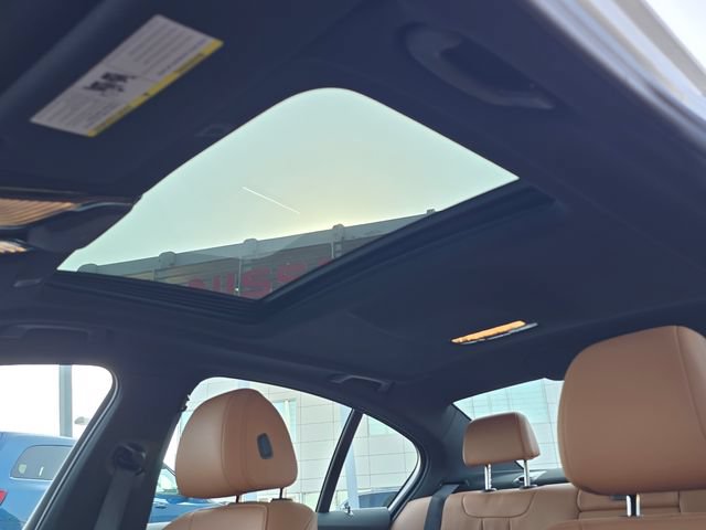 Used 2023 BMW 530e xDrive AWD/4WD image 15