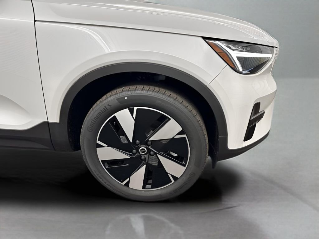 New 2024 Volvo XC40 Recharge Core w/ Protection Package Premier image 4